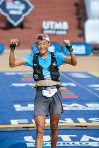 BIB: 100
                            <button type="button" onclick="openModal(22749261)" class="btn btn-primary btn-sm float-right btn-popup" data-toggle="modal" data-target=".modal-high-quality">
                        <i class="fas fa-shopping-cart"></i> Add to Cart
                    </button>
                                            <button type="button" onclick="isThisMe(22749261, true)" class="btn btn-success btn-sm float-right btn-popup btn-isme hidden" data-toggle="tooltip" data-placement="bottom" title="นี่คือรูปของคุณใช่ไหม คลิกที่นี่เพื่อเอาเข้าอัลบั้ม">
                        <i class="fas fa-plus"></i> Add to album
                    </button>
                    <button type="button" onclick="isThisMe(22749261, false)" class="btn btn-warning btn-sm float-right btn-popup btn-isnotme hidden">
                        <i class="fas fa-ban"></i> Remove from album
                    </button>